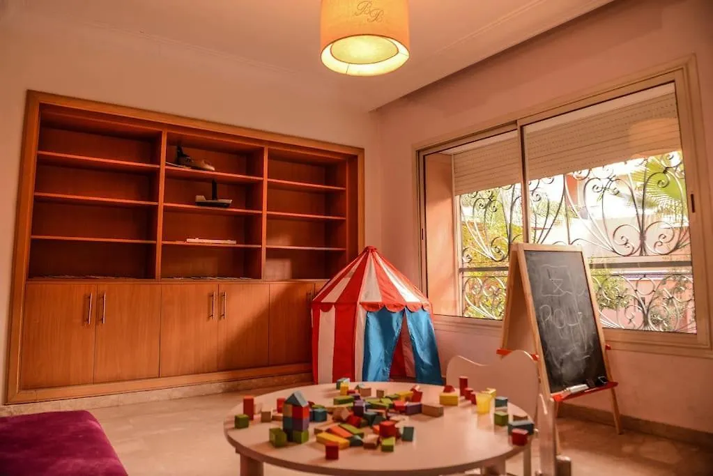 Beautiful, Great Equipped 122 M Holiday Apartment Near Majorelle Garden And Gueliz With Pool Views And A Large Balcony And Terrace Marrakesh Marruecos
