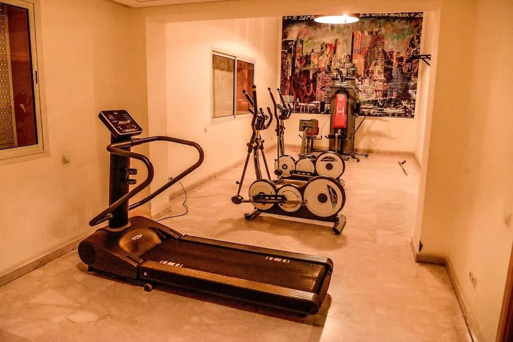Beautiful, Great Equipped 122 M Holiday Apartment Near Majorelle Garden And Gueliz With Pool Views And A Large Balcony And Terrace マラケシュ