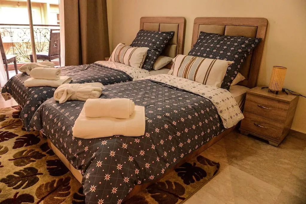 Beautiful, Great Equipped 122 M Holiday Apartment Near Majorelle Garden And Gueliz With Pool Views And A Large Balcony And Terrace マラケシュ モロッコ