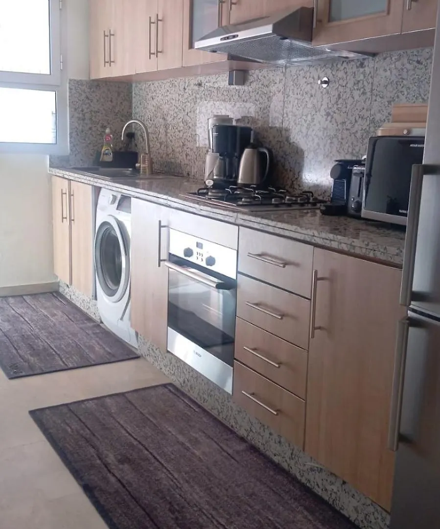 Beautiful, Great Equipped 122 M Holiday Apartment Near Majorelle Garden And Gueliz With Pool Views And A Large Balcony And Terrace マラケシュ
